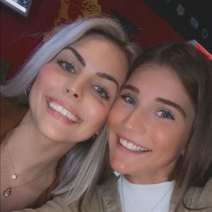 Meet your Posher, Brooke